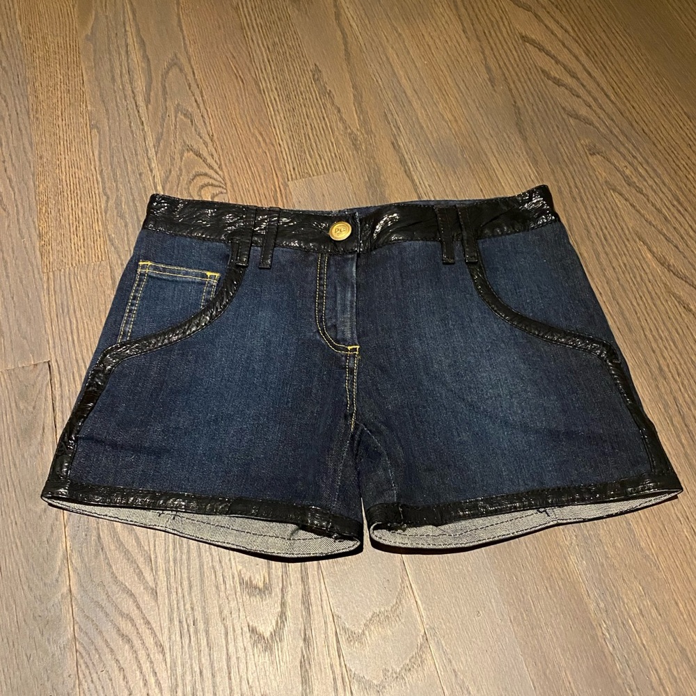 D&G Women’s Shorts size 36 Brand new